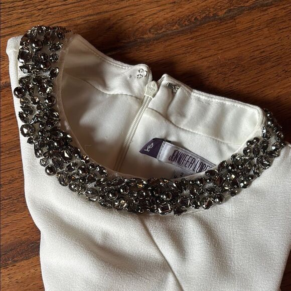 NWT Jennifer Lopez white Sleeveless Sheath Dress with beaded neckline - Picture 10 of 10